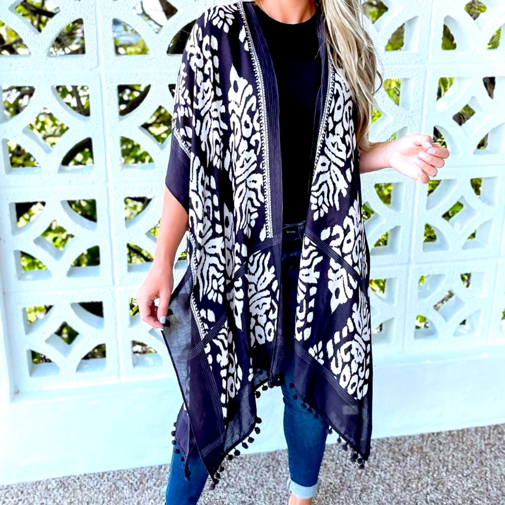 Lightweight all season kimono